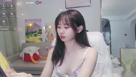 candy8998 online show from April 17, 2026, 9:07 pm