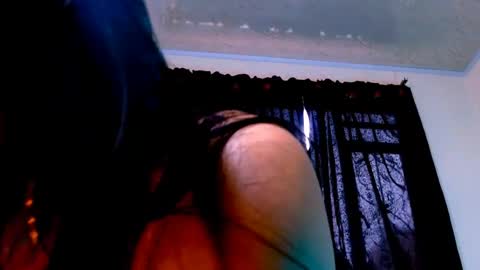 candy  online show from May 11, 2026, 4:48 pm