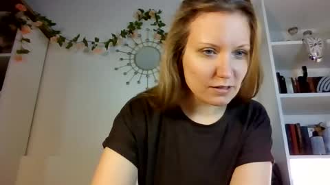 Candy Cougar online show from June 15, 2026, 9:22 am