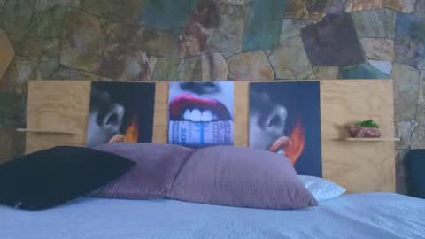 Jolie online show from November 6, 2025, 8:21 pm