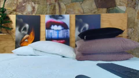 Jolie online show from December 17, 2025, 8:04 pm