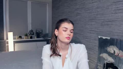 Flora online show from January 29, 2025, 1:37 am