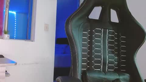 candy_giuliana21 online show from April 21, 2026, 12:56 am