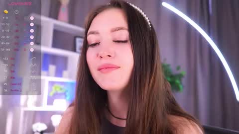 Leya online show from October 26, 2025, 5:35 am