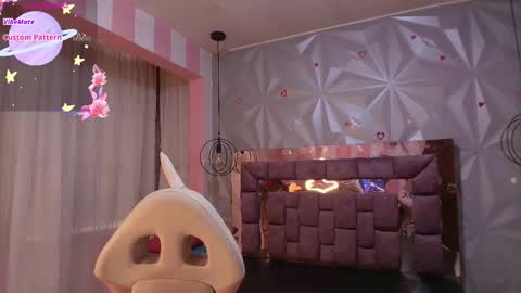 Ania online show from September 25, 2025, 11:25 am