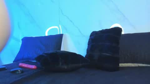 Candy plus online show from April 16, 2026, 9:39 pm