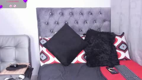 Snapshot of candy_sex_hot_ chatting on October 18, 2025, 6:16 am YECENIA - online show from October 18, 2025, 6:16 am