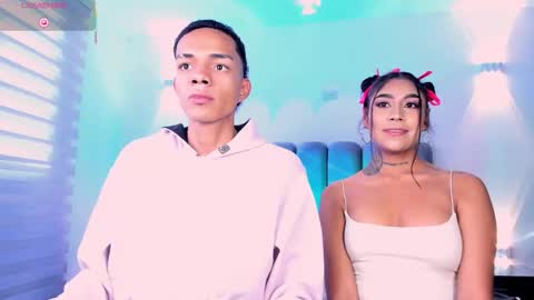 Snapshot of candyandmarilyn chatting on October 19, 2025, 9:04 pm and MarilynHot online show from October 19, 2025, 9:04 pm