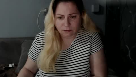 Laura online show from September 16, 2025, 4:52 pm