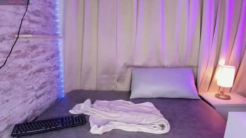 Candy online show from January 19, 2025, 8:41 pm