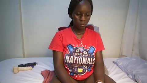 candycurly_ online show from February 13, 2025, 1:15 pm