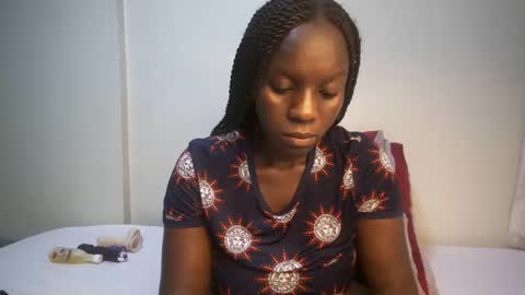 candycurly_ online show from March 3, 2025, 7:49 pm