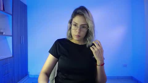 Candy Dowson online show from October 24, 2025, 9:22 pm