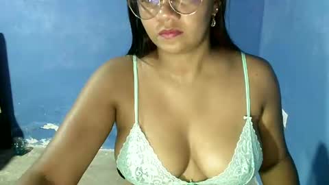 candyflowerlub online show from January 3, 2025, 11:57 am