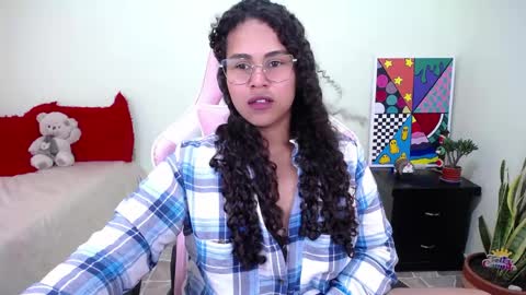 Karen online show from June 3, 2026, 9:42 pm
