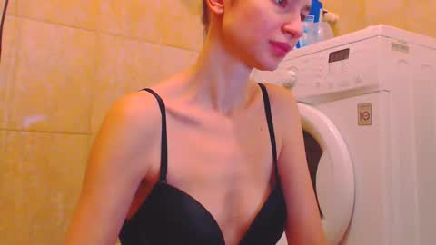 CANDYJESx online show from January 25, 2025, 4:56 am