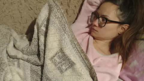 say meow and send tip  online show from December 2, 2024, 6:10 pm