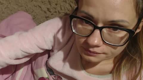 say meow and send tip  online show from December 4, 2024, 12:52 am