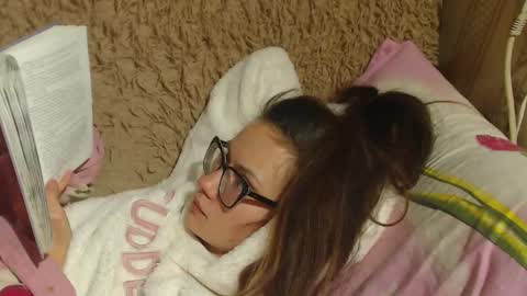 say meow and send tip  online show from December 23, 2024, 2:02 am