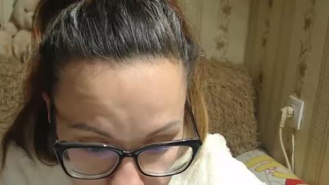 say meow and send tip  online show from December 27, 2024, 11:17 am