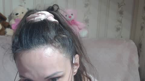 say meow and send tip  online show from April 4, 2026, 2:58 pm