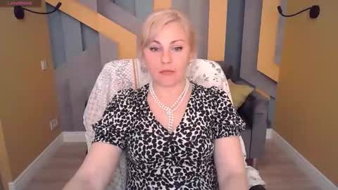 CandyLons online show from April 27, 2026, 6:39 pm