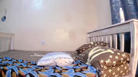 Candice online show from December 16, 2024, 4:02 am