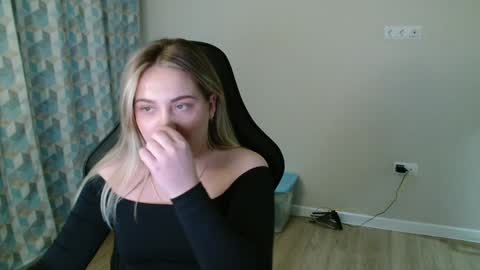 candymini online show from March 12, 2025, 2:45 pm