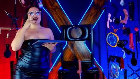 Snapshot of candyqueen_bdsm_ chatting on February 6, 2026, 4:06 am candyqueen_bdsm_ online show from February 6, 2026, 4:06 am