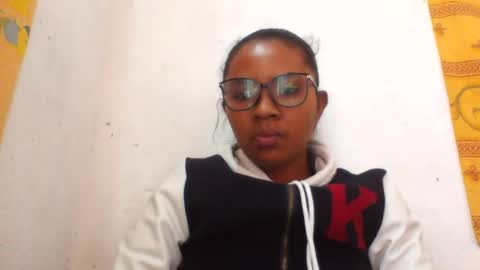 Snapshot of candysourensx chatting on June 22, 2026, 6:32 am CandySourensx online show from June 22, 2026, 6:32 am
