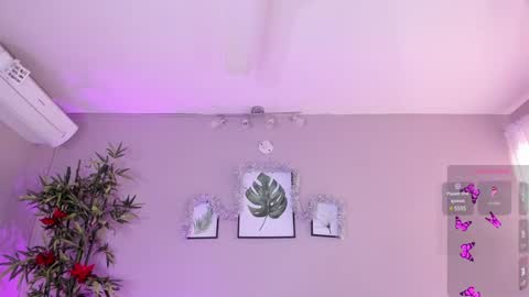 Isabella online show from December 2, 2024, 3:25 pm