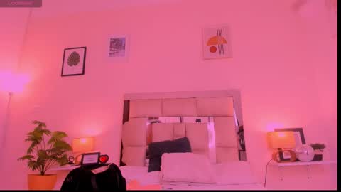 Candy online show from September 23, 2025, 6:55 pm