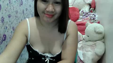 candyyonah03 online show from April 22, 2026, 8:43 pm