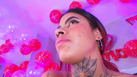 Aura  online show from February 13, 2025, 6:05 pm