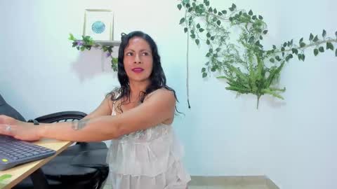 canelaa___ online show from October 6, 2025, 2:36 pm