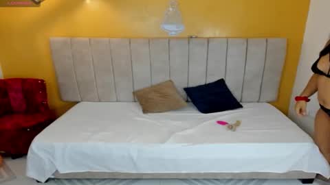 canelitasexy  online show from November 18, 2025, 1:37 pm