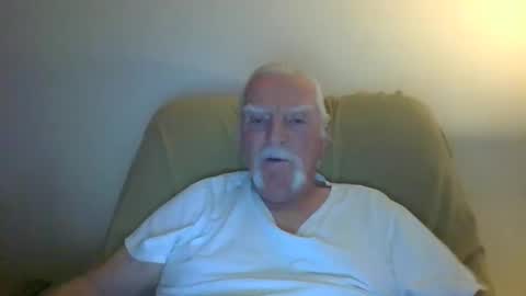 Snapshot of capecod21 chatting on February 4, 2025, 9:52 pm capecod21 online show from February 4, 2025, 9:52 pm