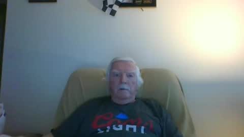 Snapshot of capecod21 chatting on March 9, 2025, 12:20 pm capecod21 online show from March 9, 2025, 12:20 pm