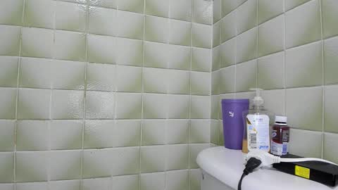 jones online show from October 4, 2025, 1:42 pm