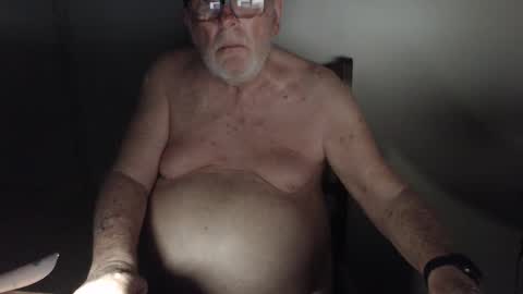 Snapshot of capt5105 chatting on February 20, 2025, 2:57 pm capt5105 online show from February 20, 2025, 2:57 pm