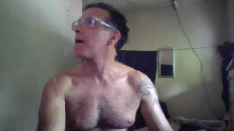 captainfox_ online show from June 3, 2026, 6:46 pm