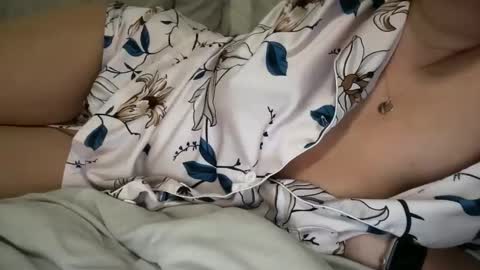 Cara Bou online show from April 1, 2026, 3:18 am