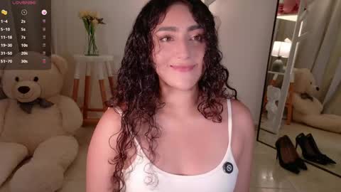 Snapshot of caramel__ chatting on May 29, 2026, 12:19 am Mara online show from May 29, 2026, 12:19 am