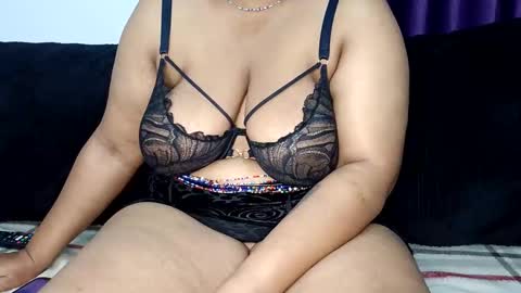 caramel_drip1 online show from February 28, 2026, 1:39 am