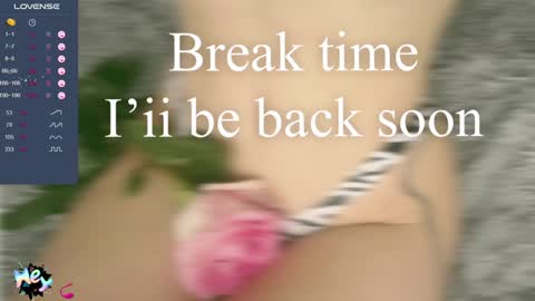 Snapshot of caramel_pie_ chatting on December 22, 2024, 9:53 pm caramel online show from December 22, 2024, 9:53 pm