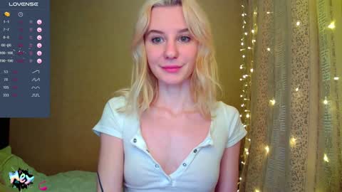 Snapshot of caramel_pie_ chatting on December 29, 2024, 6:49 pm caramel online show from December 29, 2024, 6:49 pm