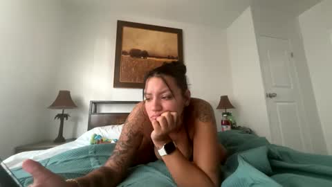 caramelmami26 online show from May 26, 2026, 12:23 pm