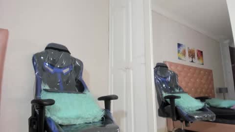 cardykambell online show from February 6, 2025, 7:02 am