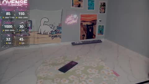 NONA    follow online show from September 19, 2025, 4:58 am