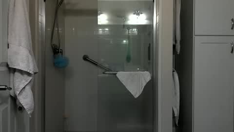 Caressluving online show from January 30, 2025, 2:49 am